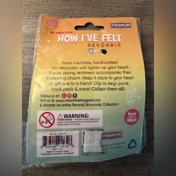 You Totally Guac My World Avocado Keychain - Picture 3 of 4